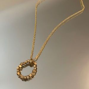 Dainty gold circle necklace